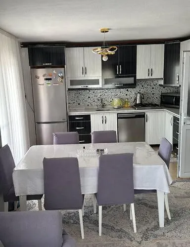 White House * Candarli