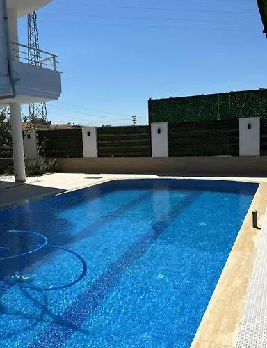 Villa White House *
