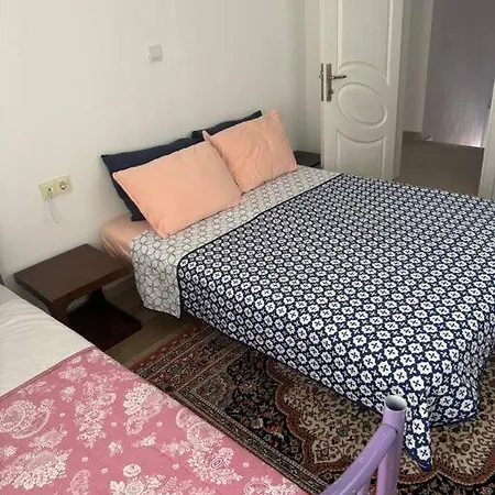 White House * Çandarlı